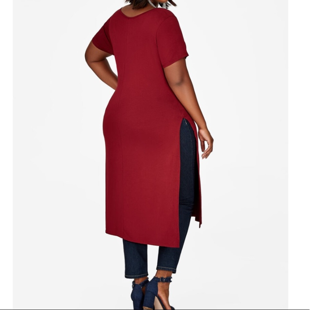 DEEP SCOOP-NECK LONG TOP